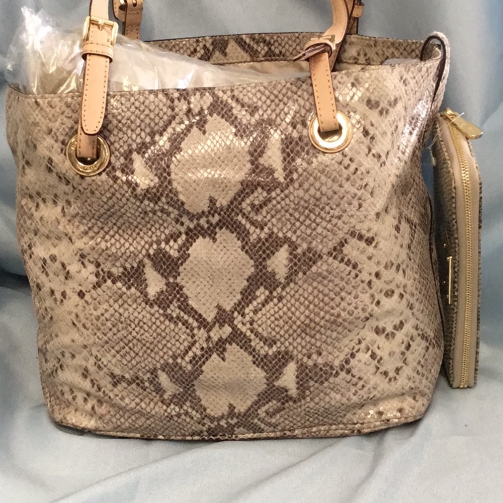 Michael Kors Snakeskin Tote. Wallet is sold - Picture 5 of 16